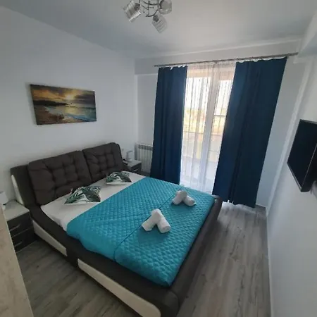 Amira Apartment *